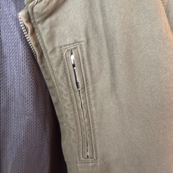 Carhartt Green Utility Jacket with Sturdy Canvas and Ribbed Details - Picture 6 of 7